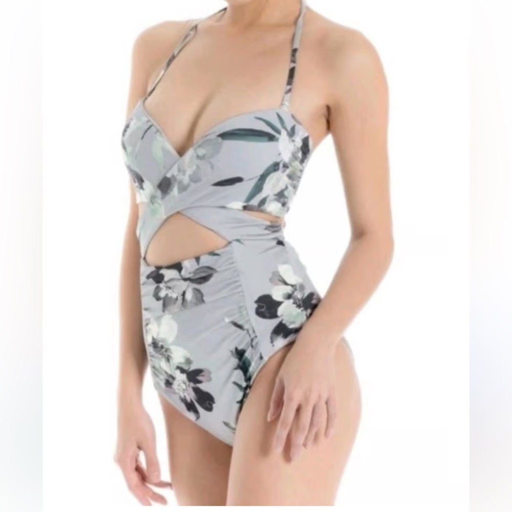 🆕 Wet  Luxe Yacht Gray Floral  One  Piece